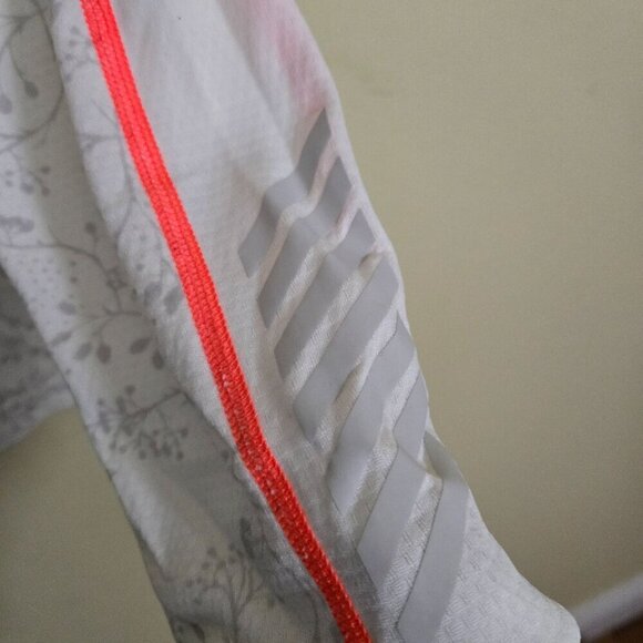 Helly Hansen Lifa Active Graphic 1/2 Zip Base Layer Top Size L - Picture 9 of 11